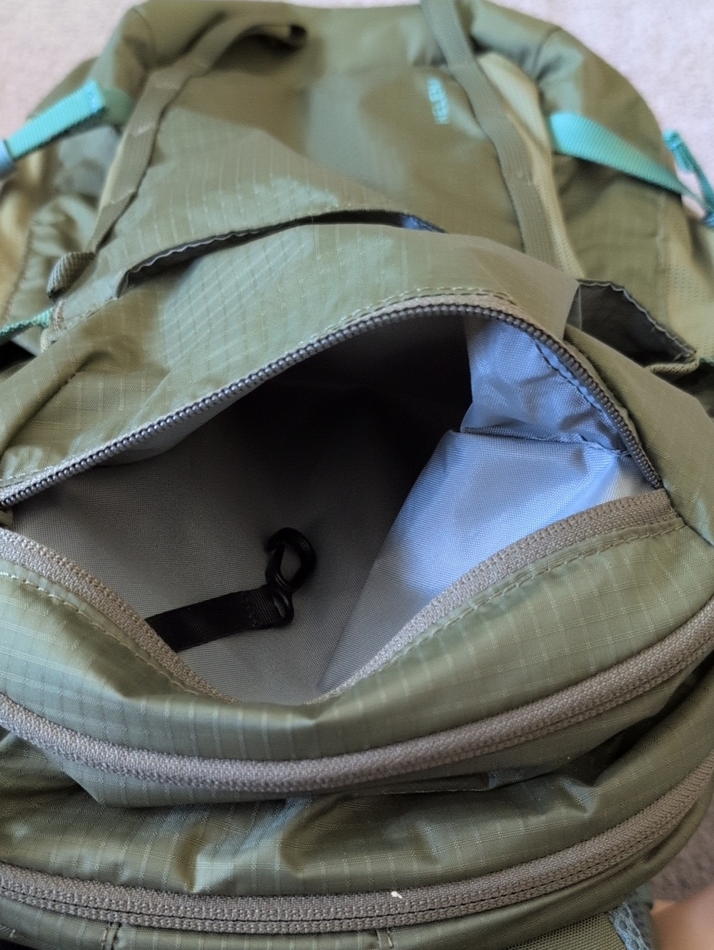 CamelBak Olive Green Helena 20 Backpack - Picture 8 of 10